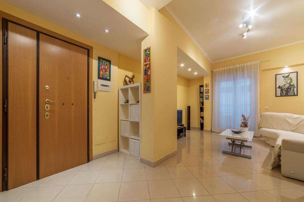 Apartment Lovely Flat Marconi District Rom